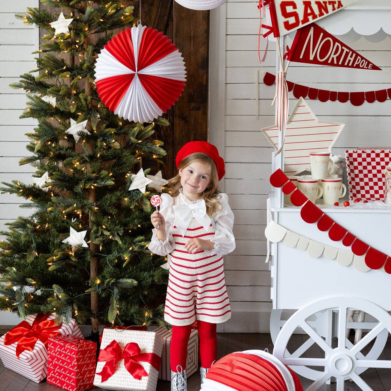 Red and Cream Accordion Paper Lanterns (3pk)