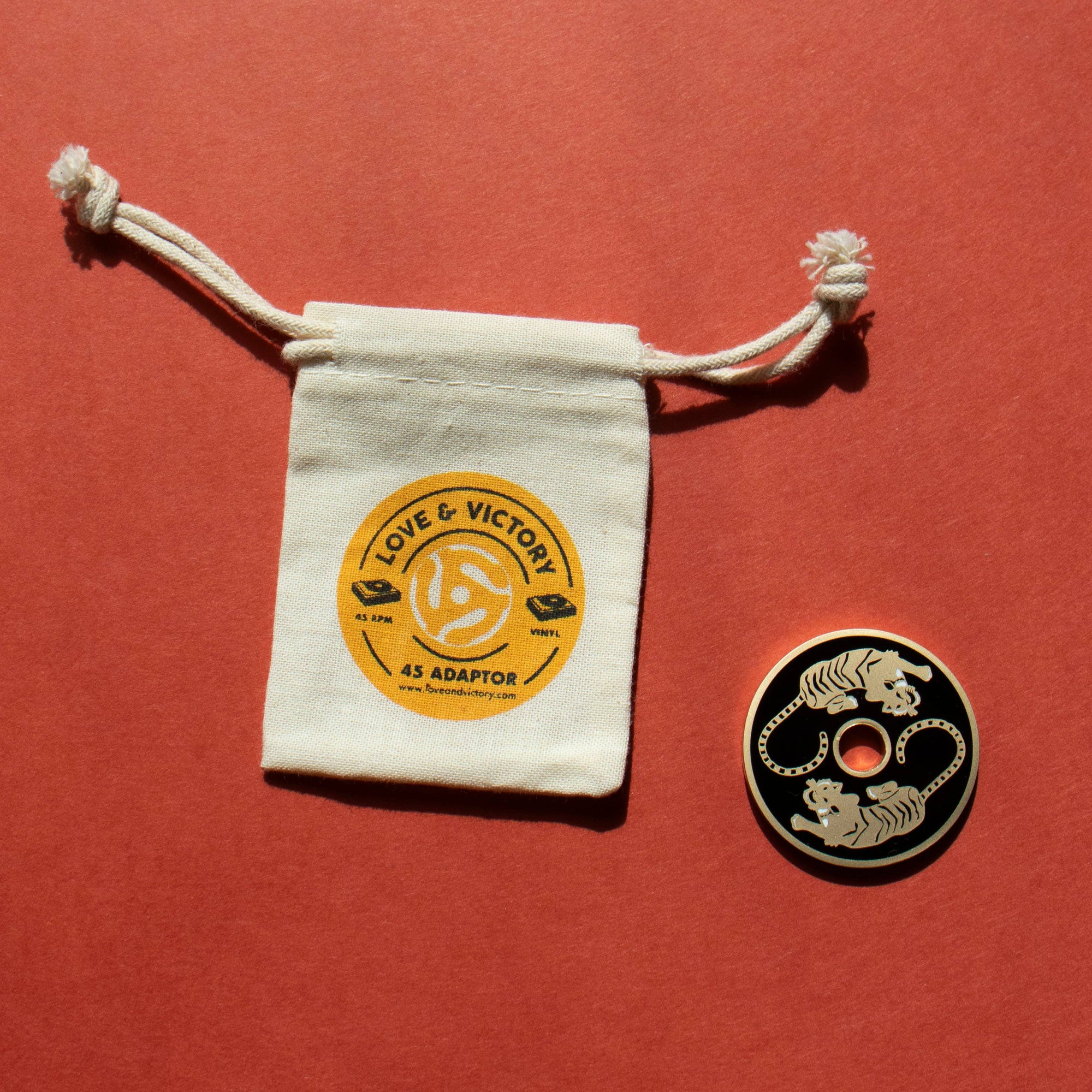 Stylish Enamel 45 Adaptor (Vinyl Accessory)