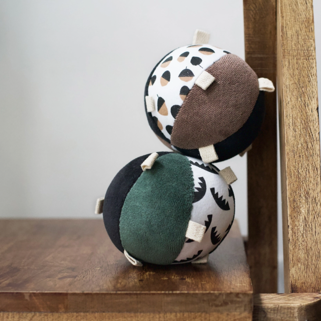 Organic Taggy Ball with Rattle - Jungle Leaves