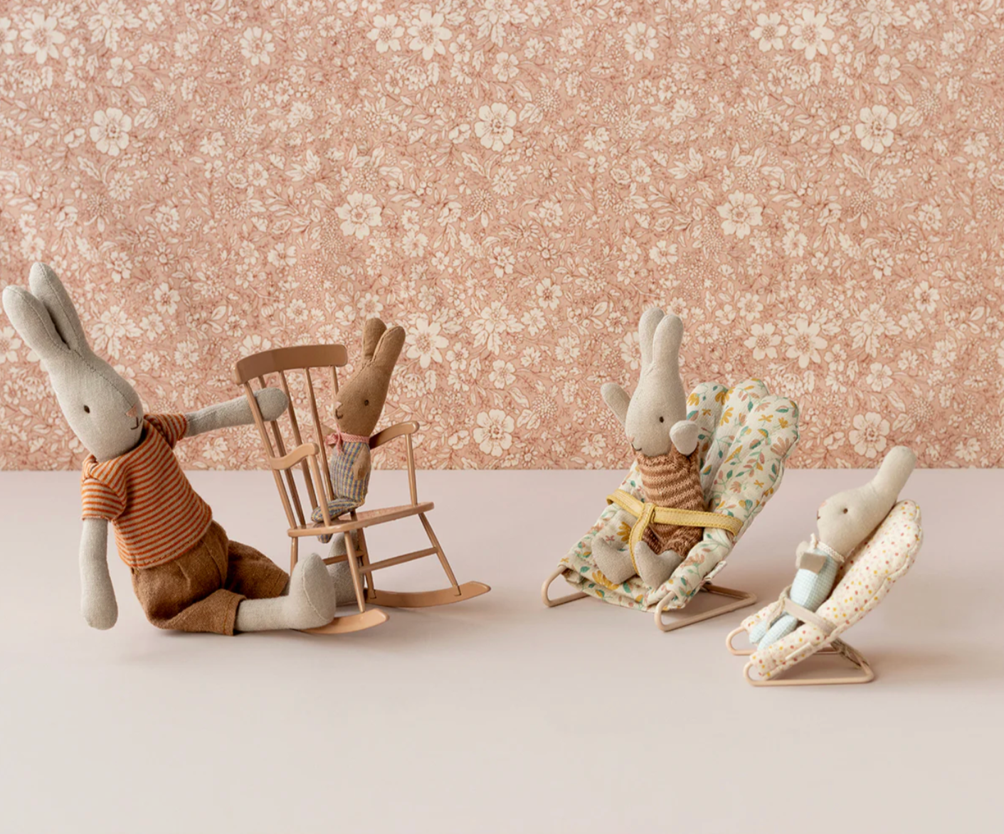 Babysitter for My size bunny and mouse