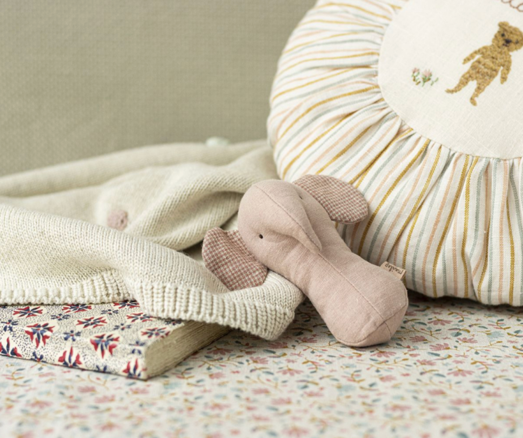 Elephant Rattle - light dusty blue