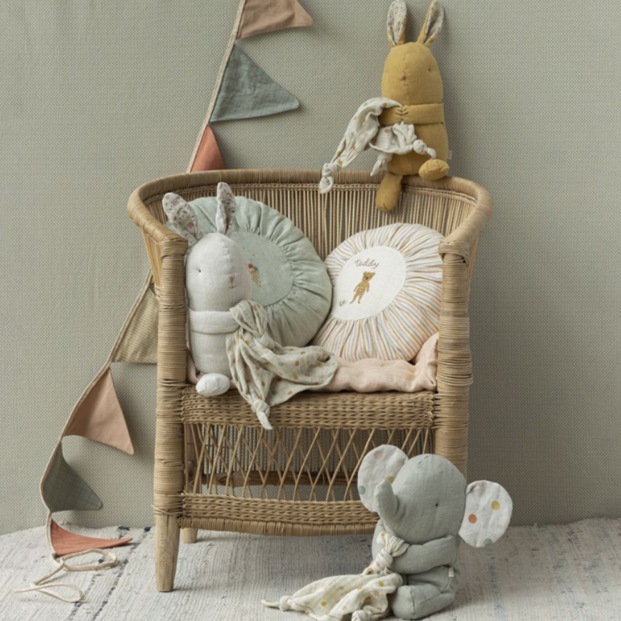 Elephant Lullaby Friends with Lovie -old rose