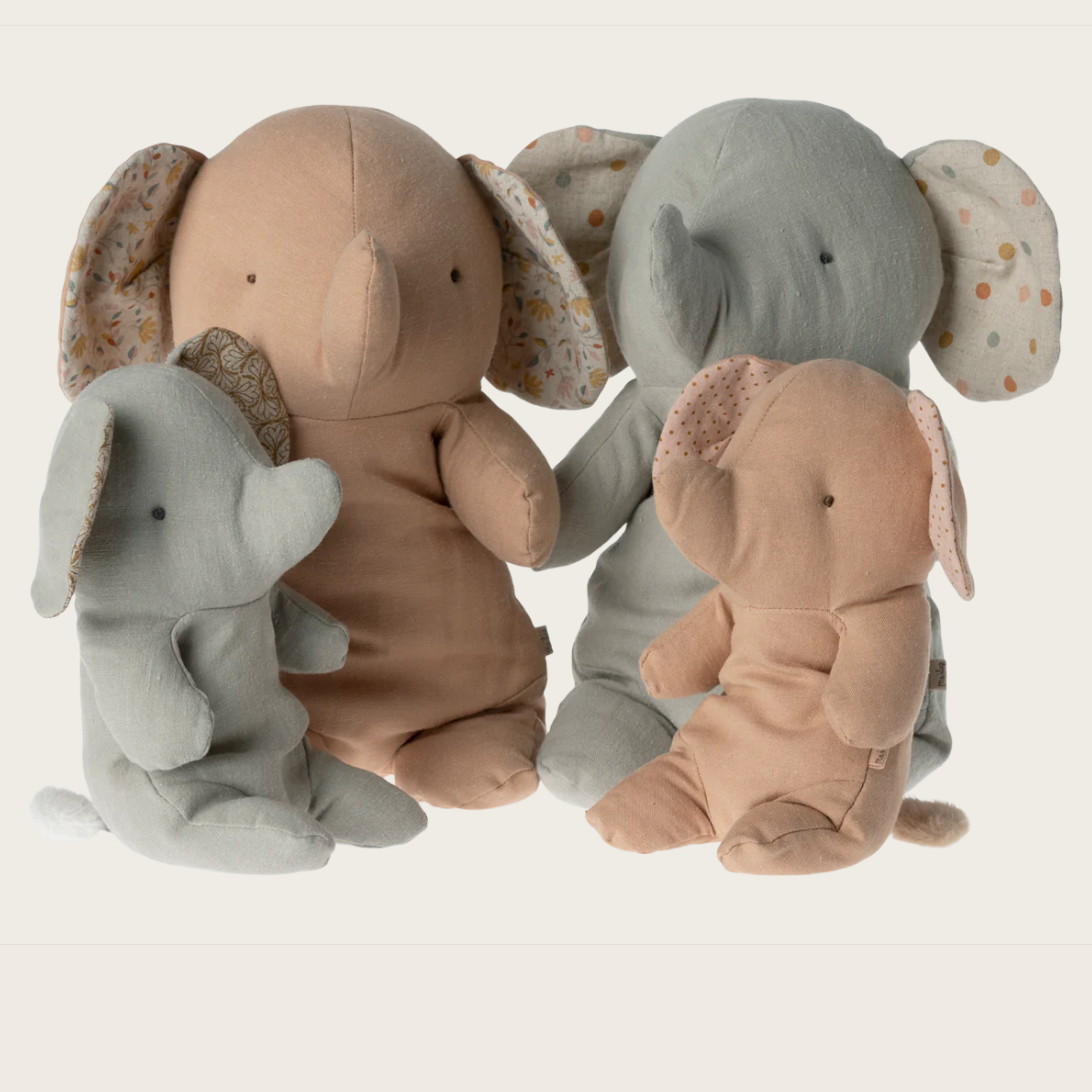 Safari friends Medium elephant - Rose