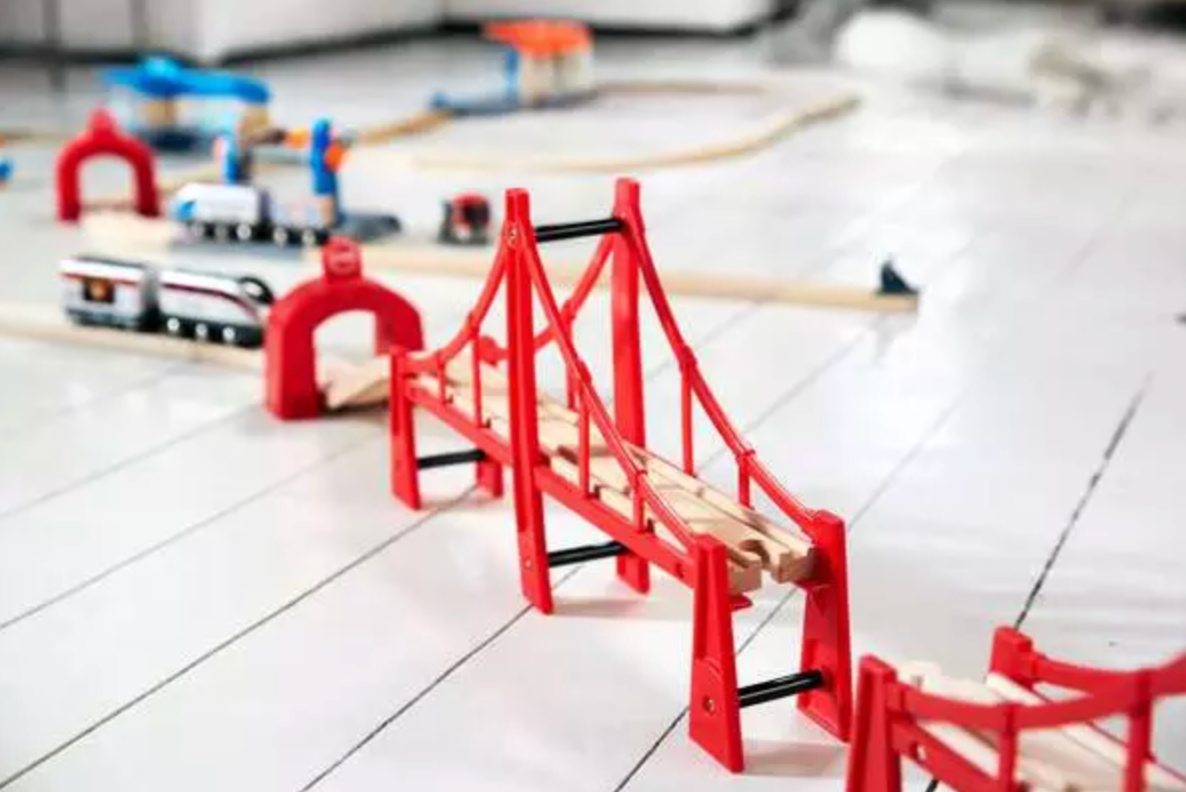 BRIO Railway Double Suspension Bridge