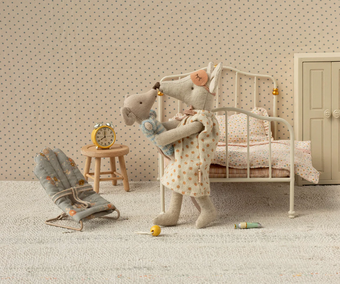 Nightgown for Mum mouse - Light grey