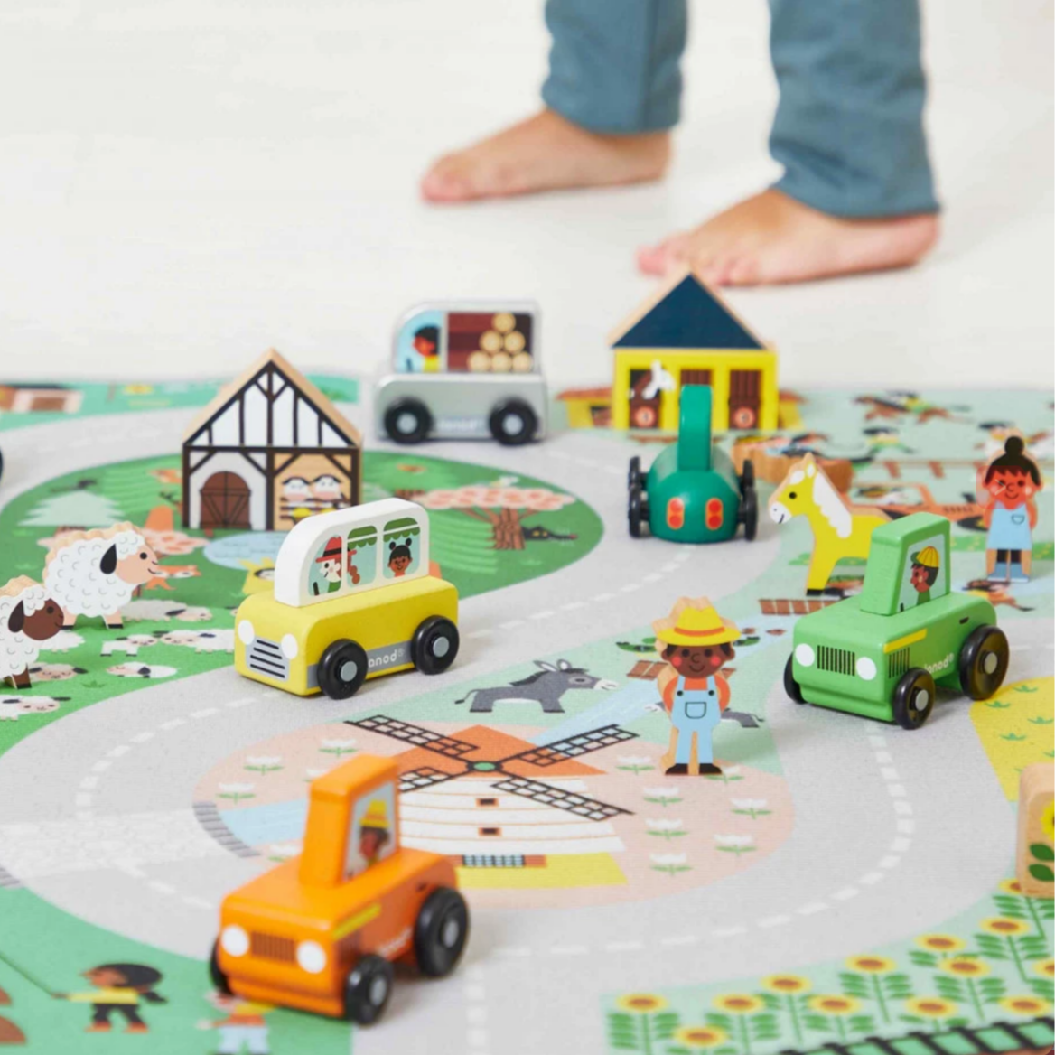 CROSS ROADS -green tractor