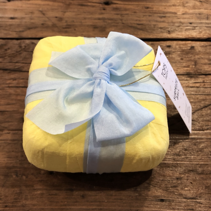 Deluxe Surprize Ball Gift Box Brite