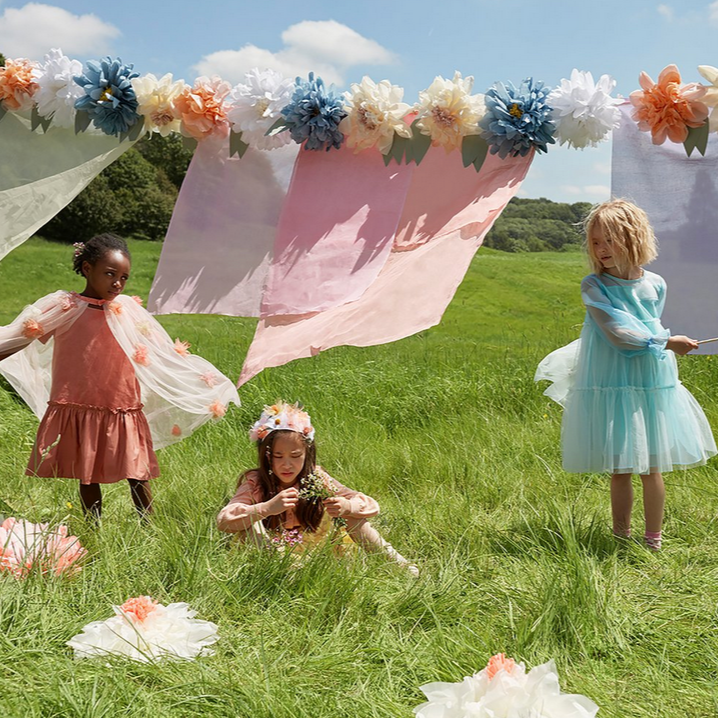 Flowers In Bloom Giant Garland