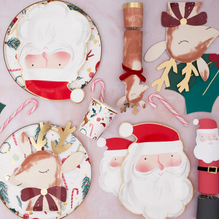 Reindeer With Bow Plates (8pk)