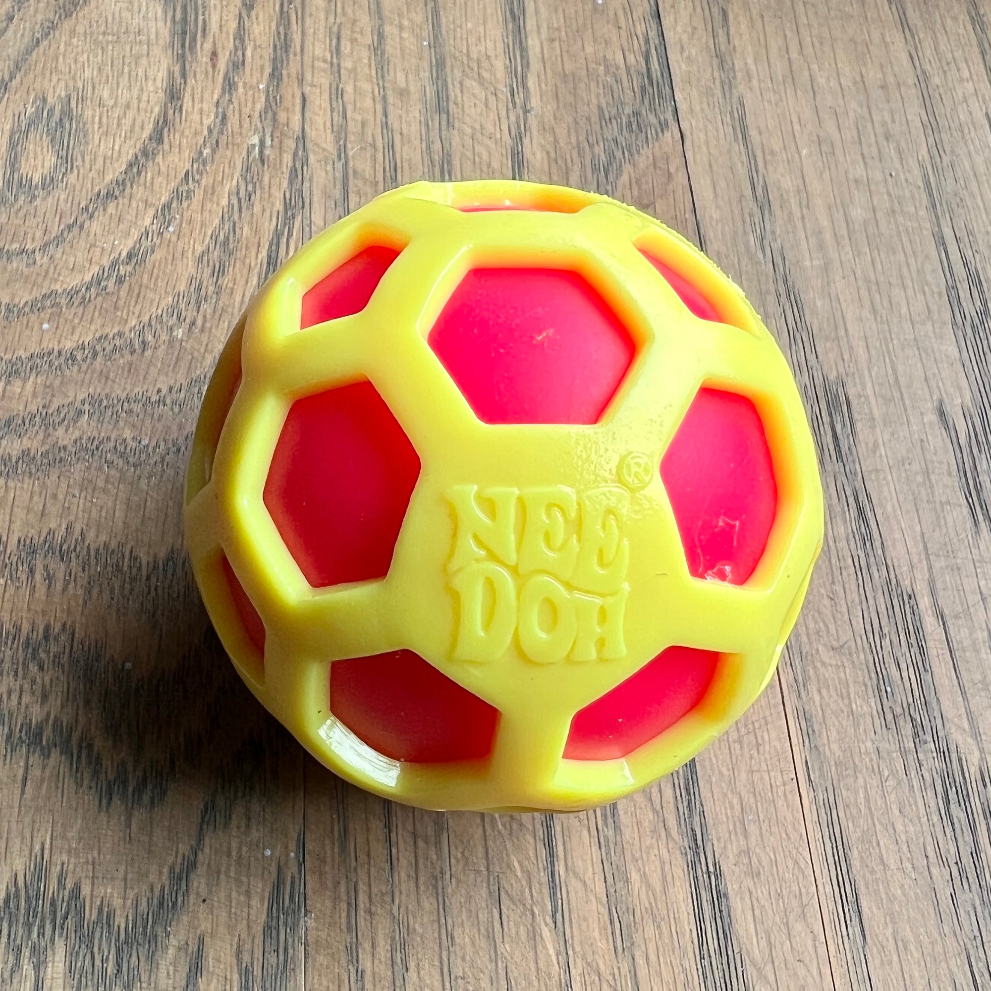 NeeDoh Atomic