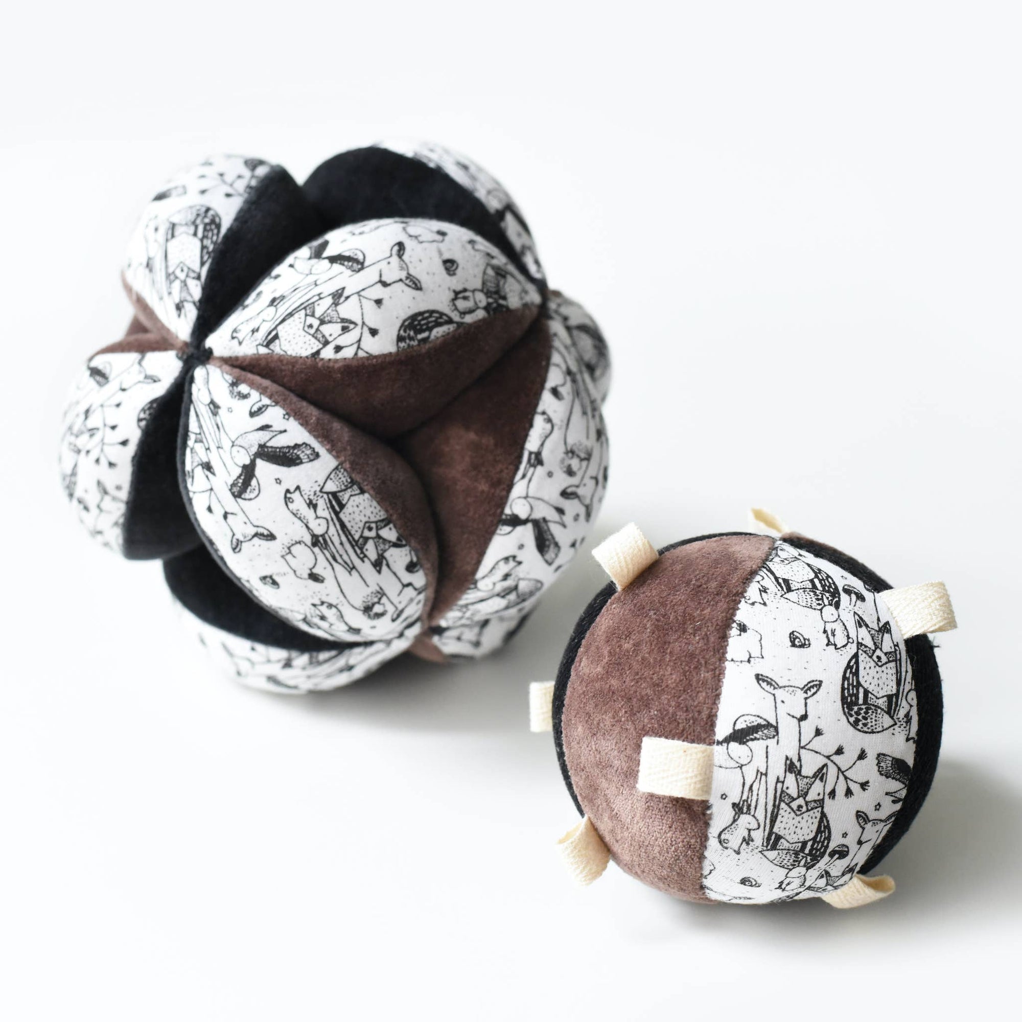 Organic Taggy Ball with Rattle - Woodland