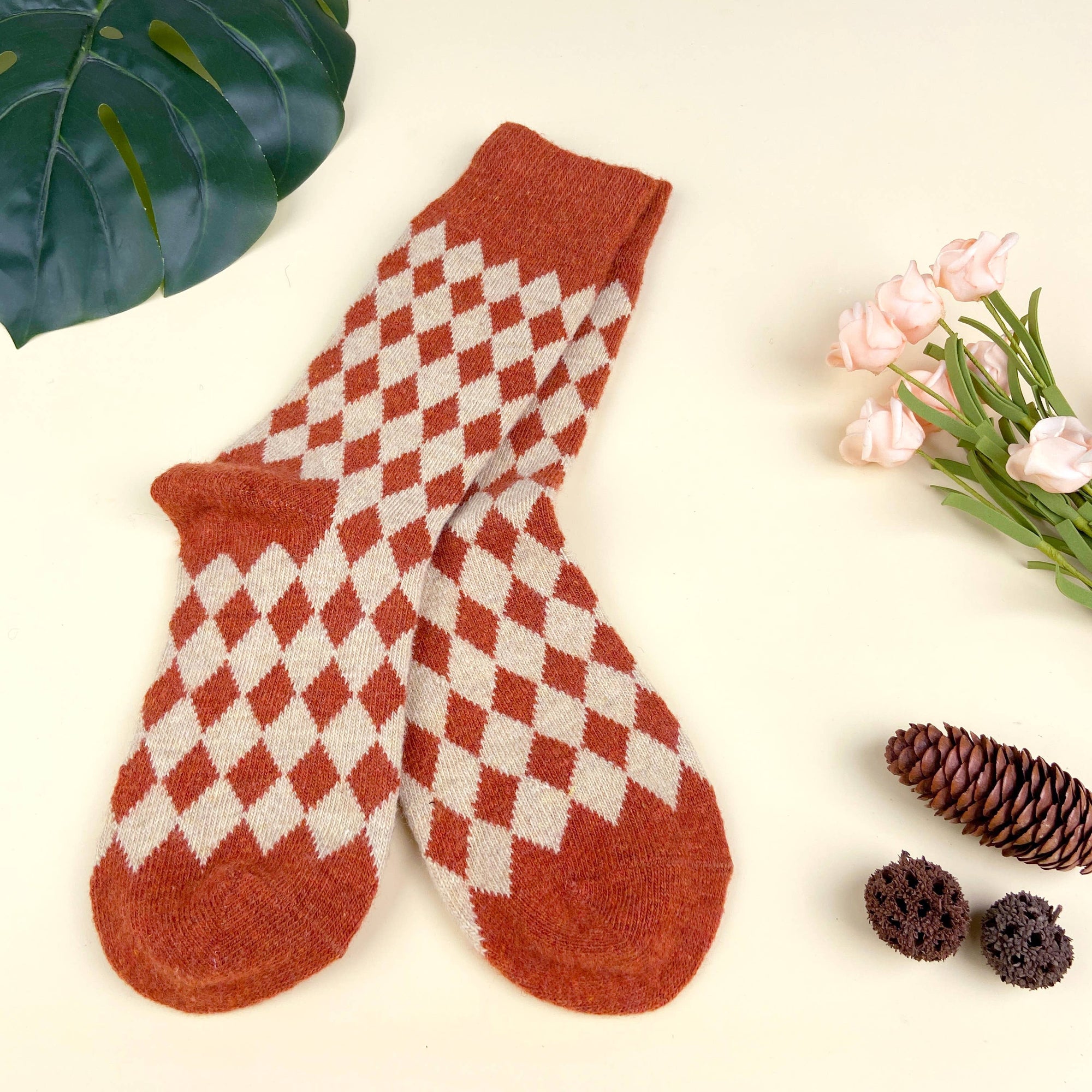 Thick Cashmere Rhombus Socks