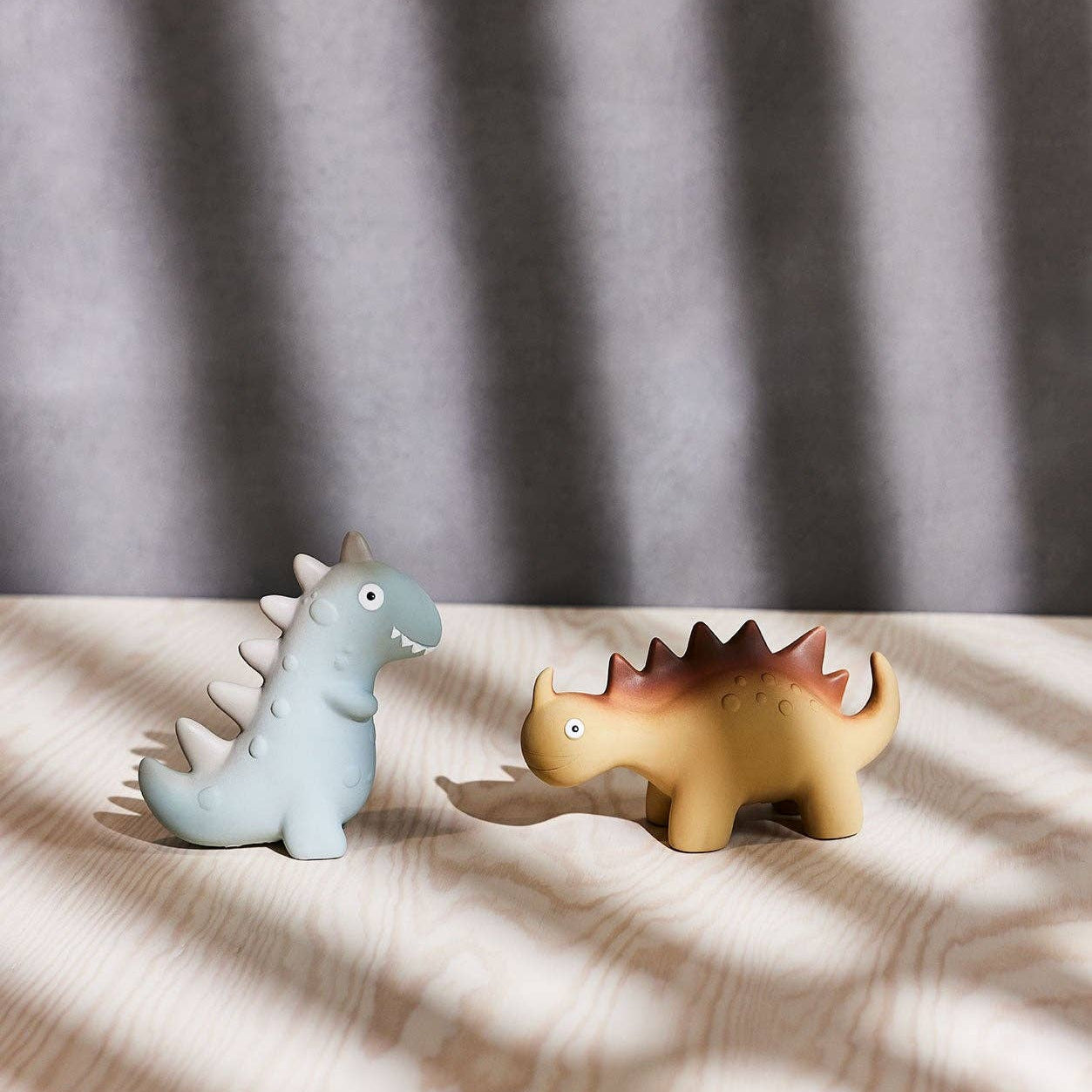 Theo Dino Teether