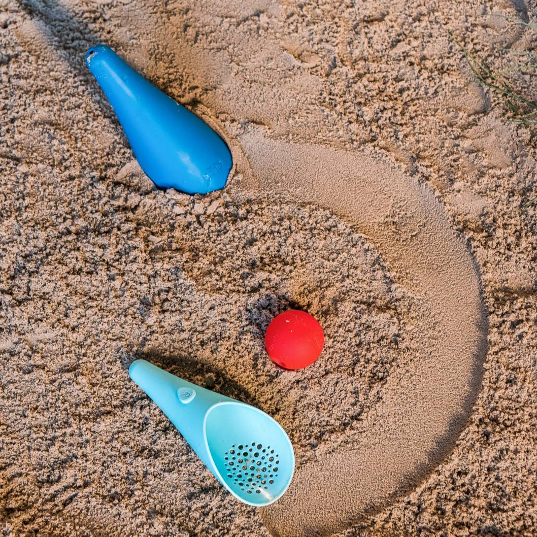 Quut Cuppi - Shovel, Sifter and Ball all in one!