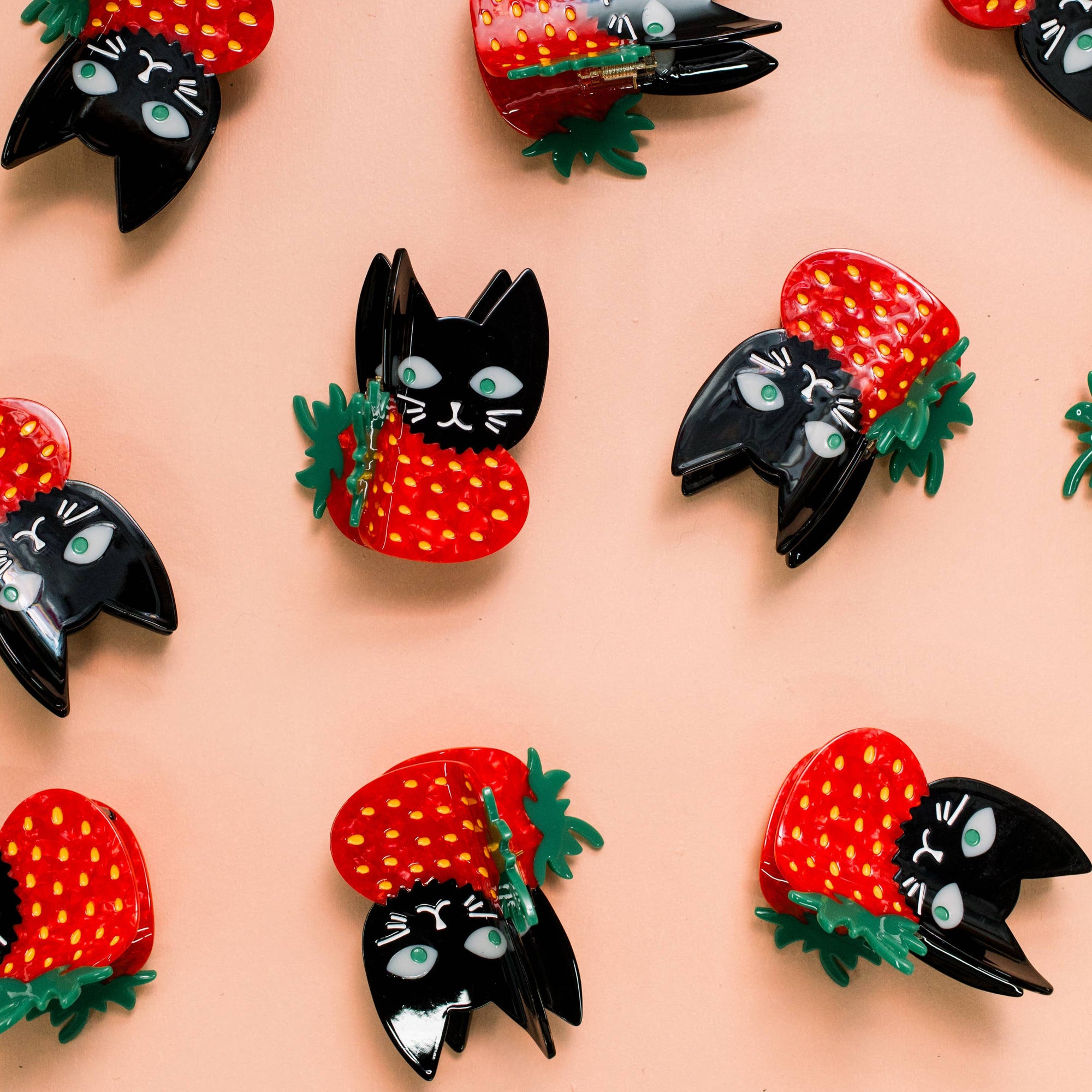 Strawberry Cat Claw