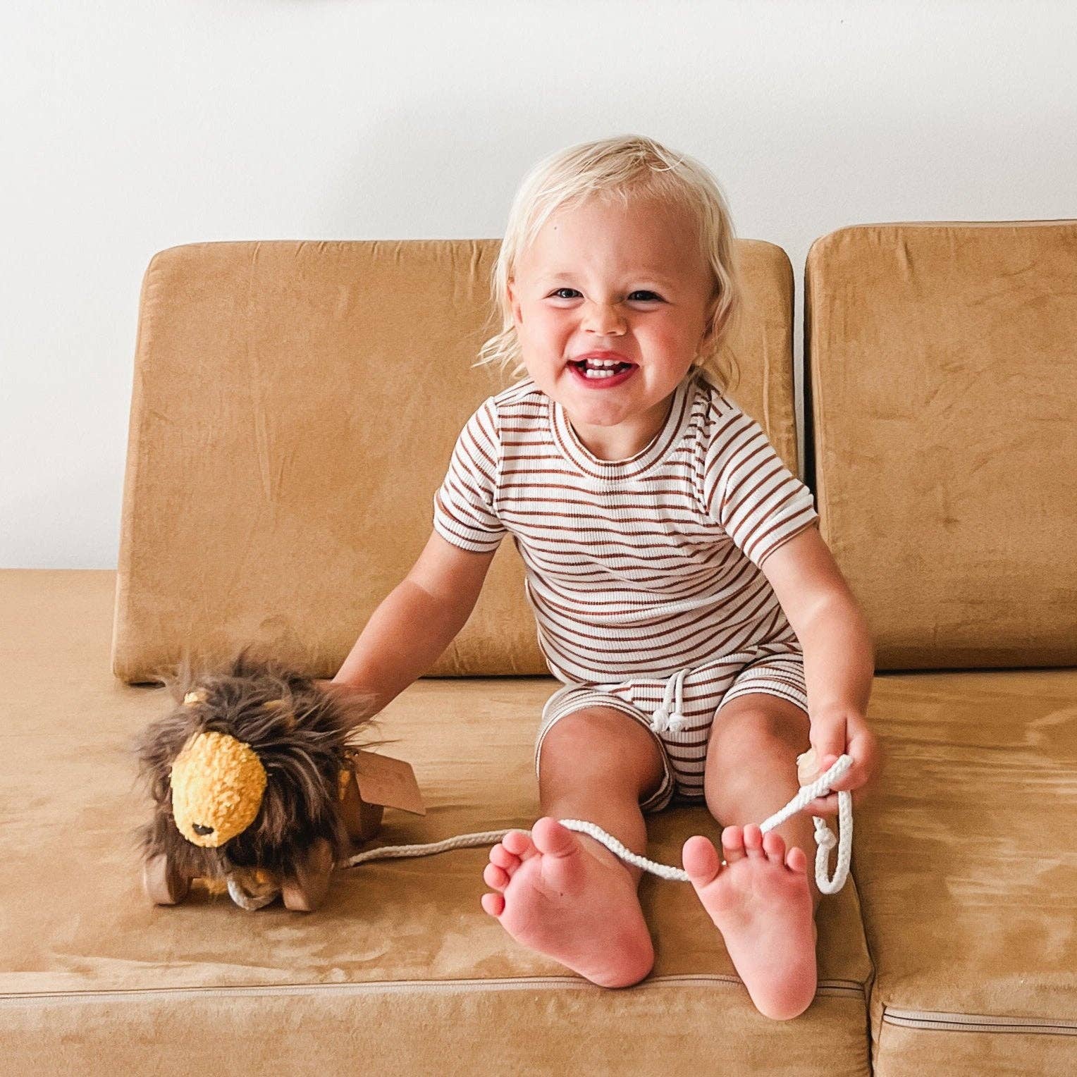 Leo // Pull-Along Toy