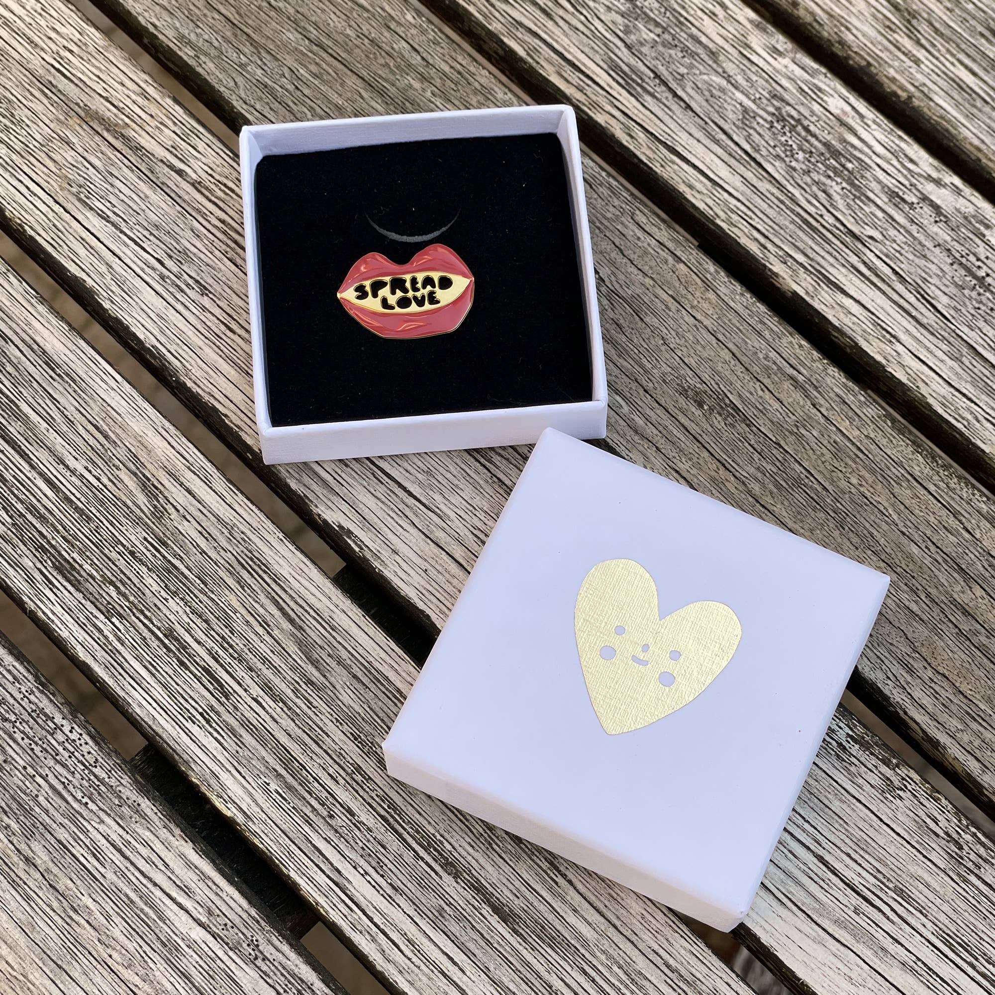 SPREAD LOVE lips enamel pin x Suzy Ultman