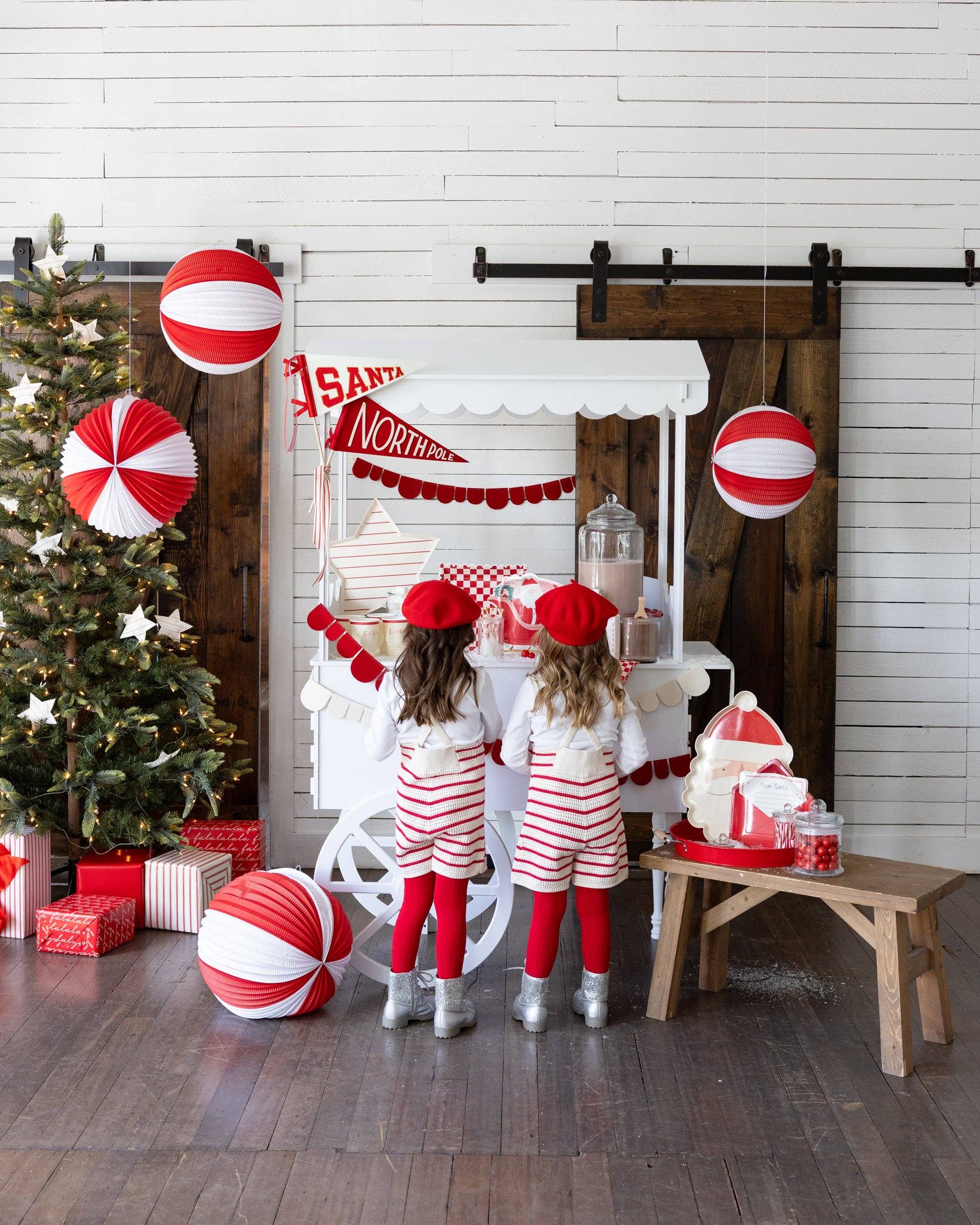 Red and Cream Accordion Paper Lanterns (3pk)