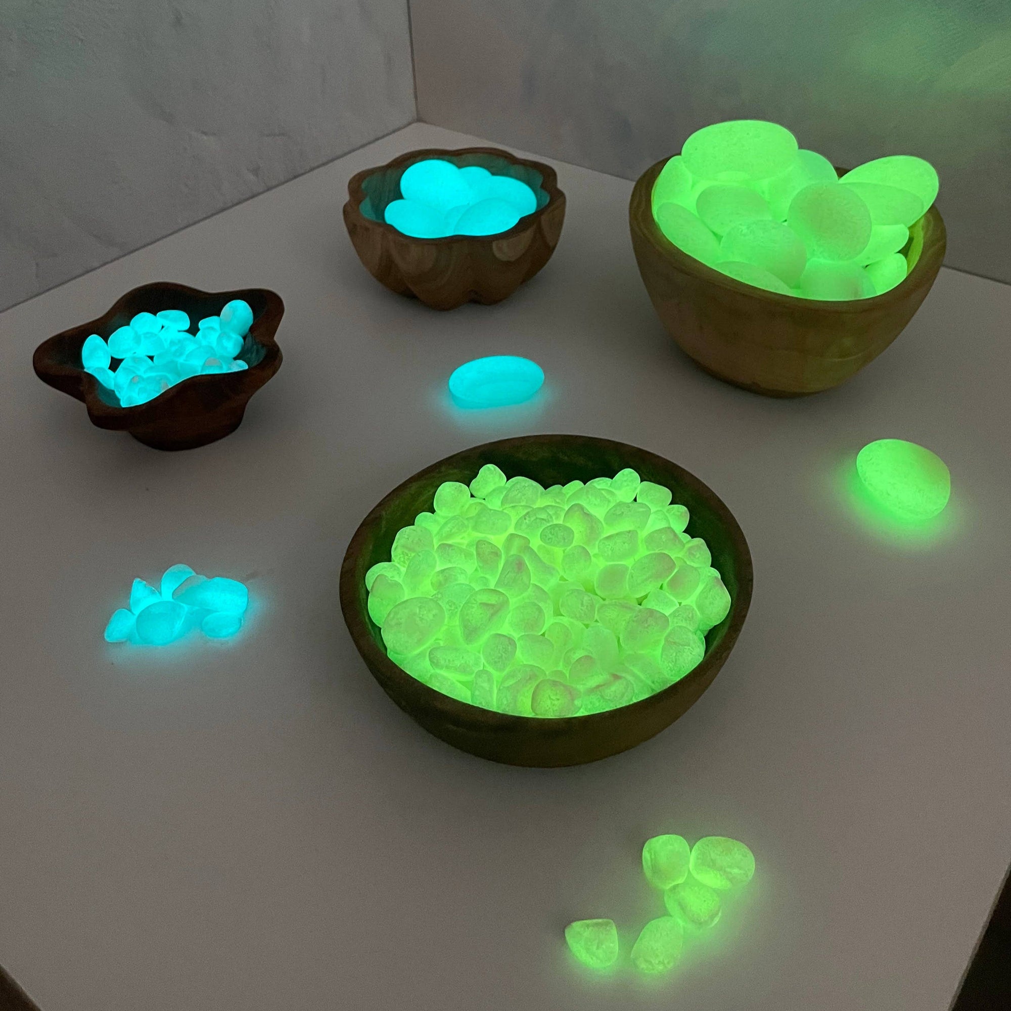 Super Bright Glow Pebbles - Blue