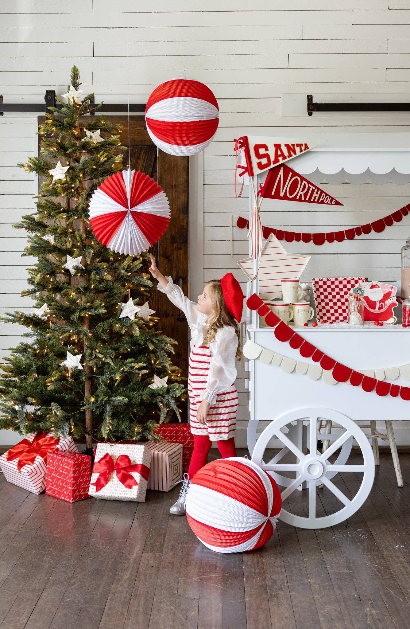 Red and Cream Accordion Paper Lanterns (3pk)
