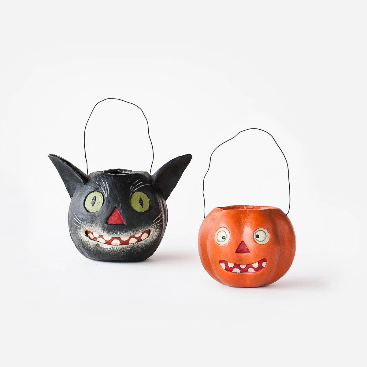 Vintage Cat or Pumpkin Basket -3in