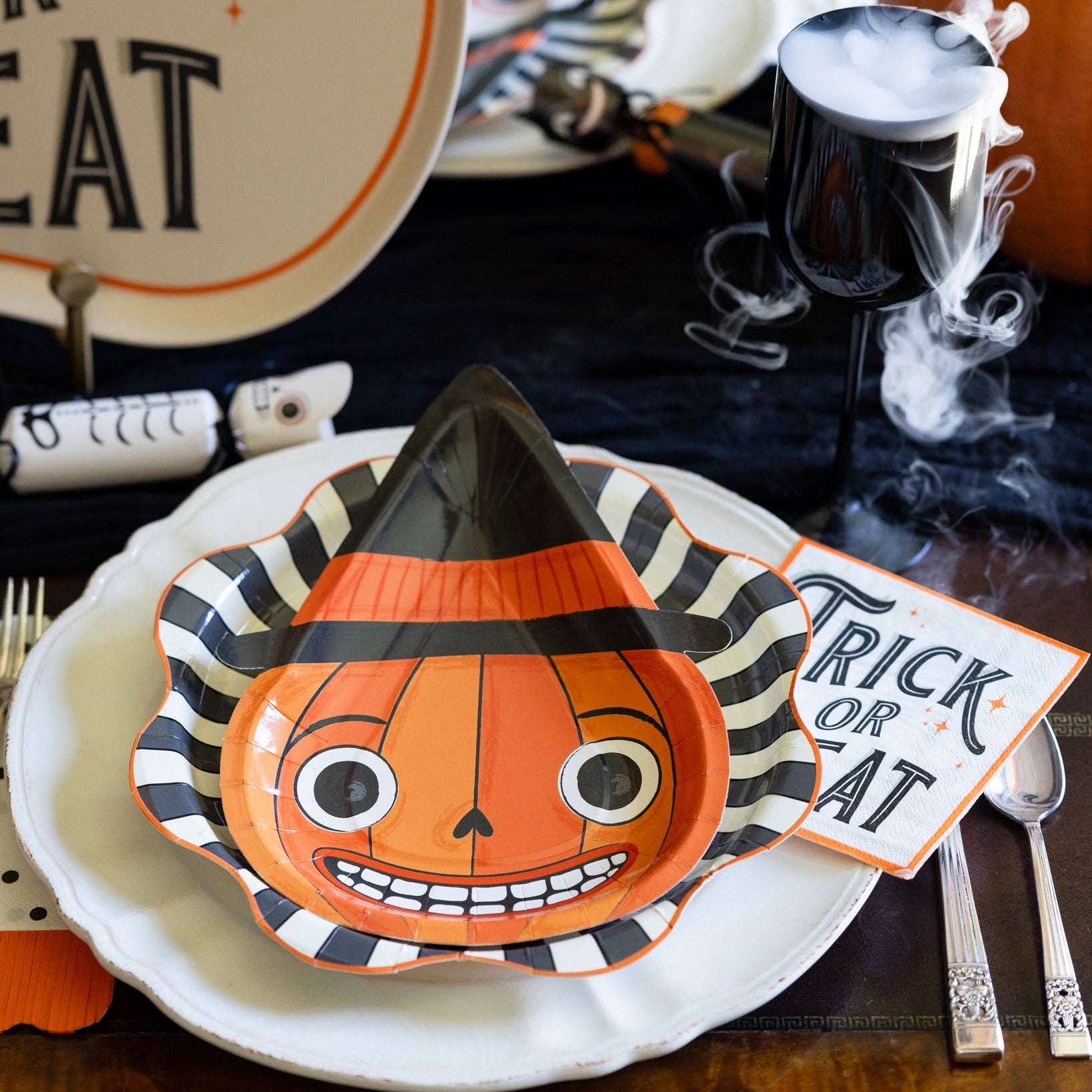 Vintage Halloween Character Paper Plate Set (9pk)