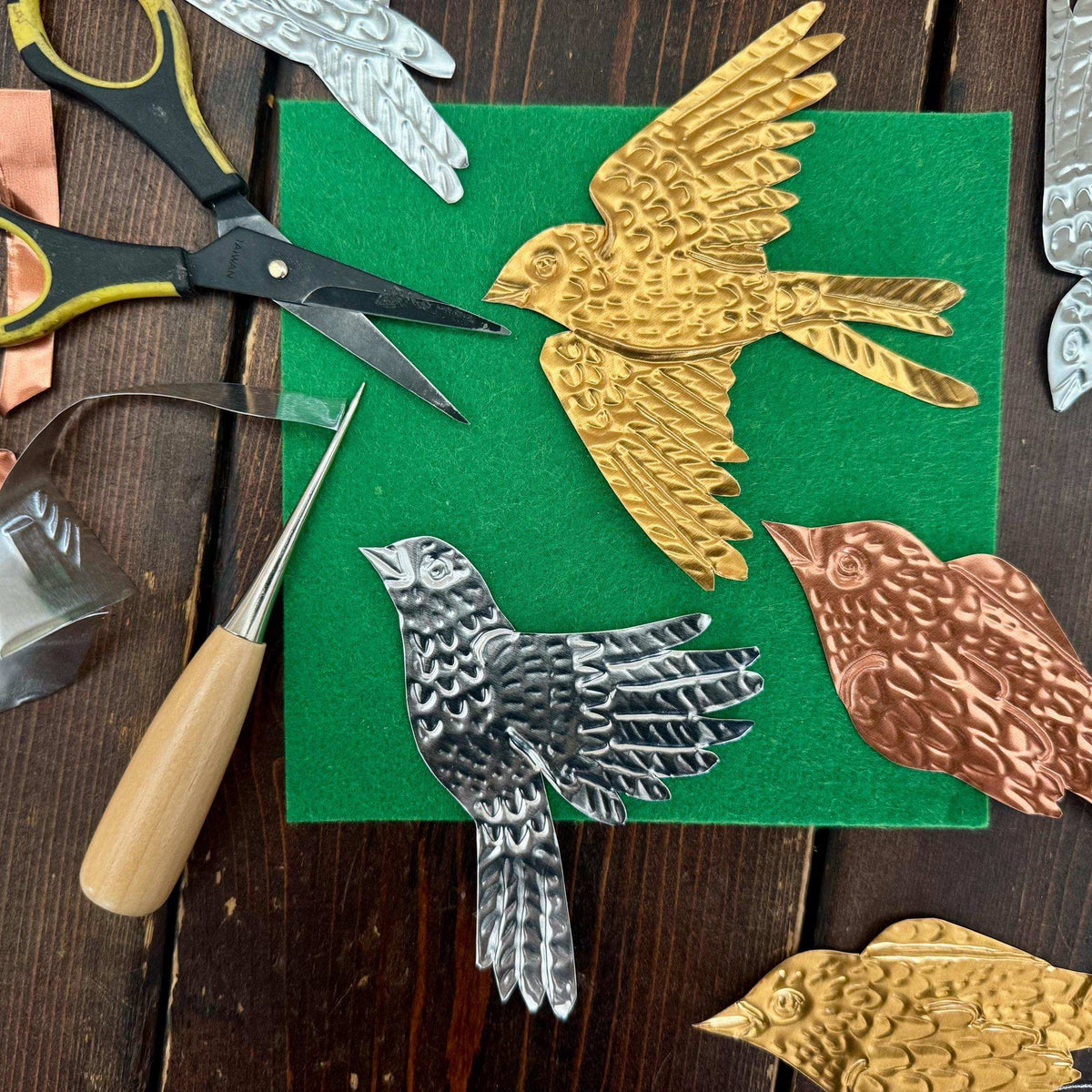 Birds Metal Foil Garland Embossing Kit