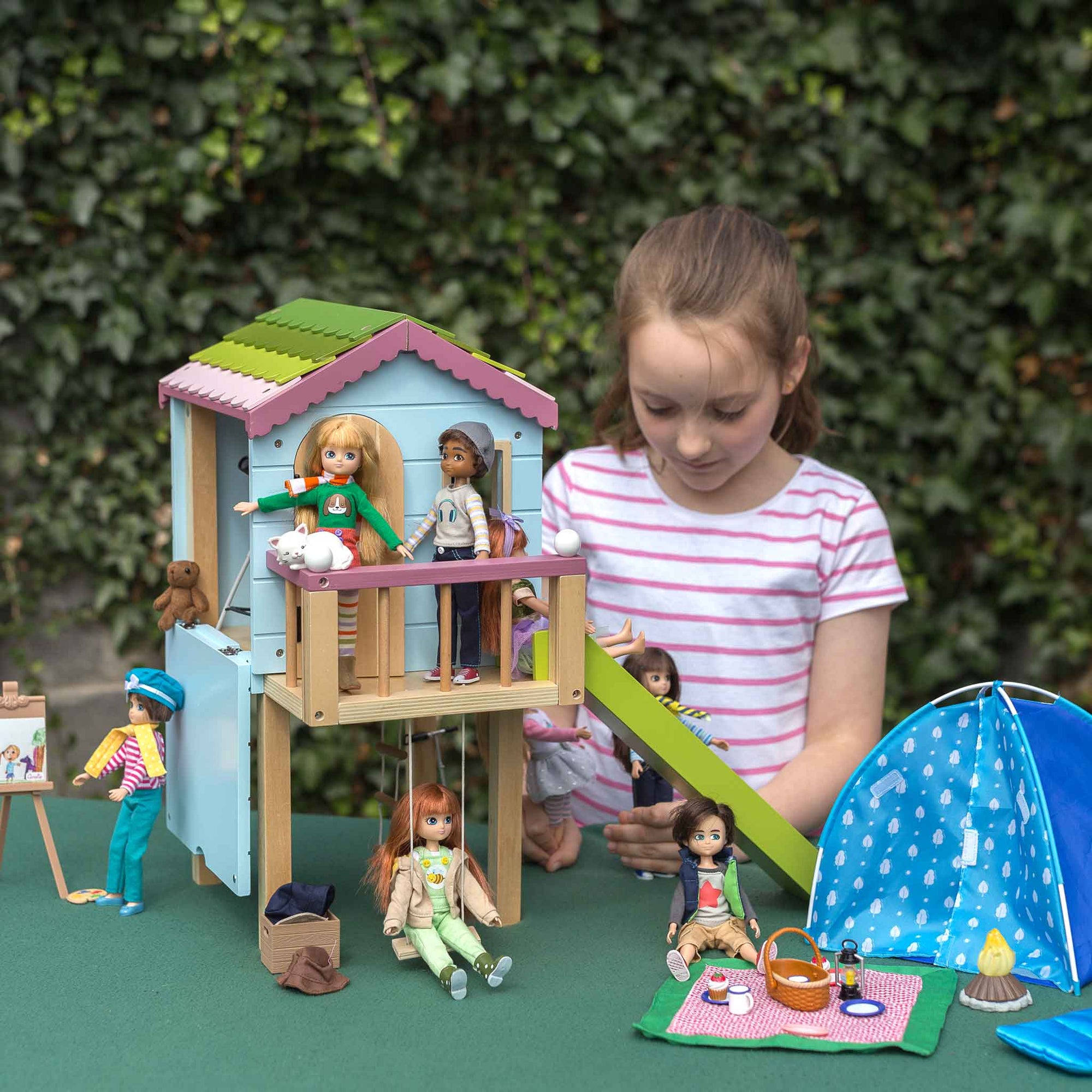 Lottie Doll: Tree house