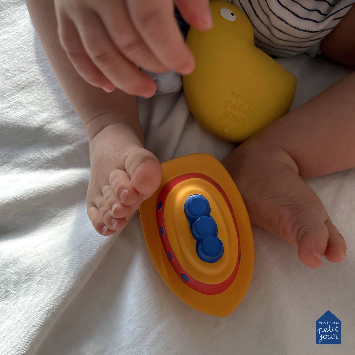 Natural rubber bath toy The Boat