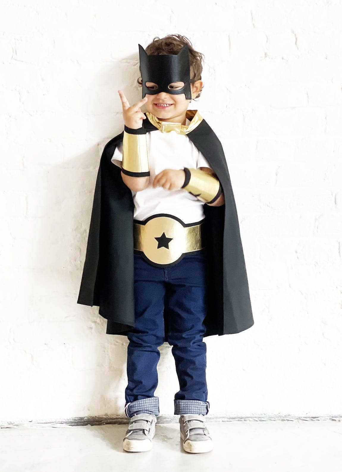 Black Superhero Costume (3-8yrs)
