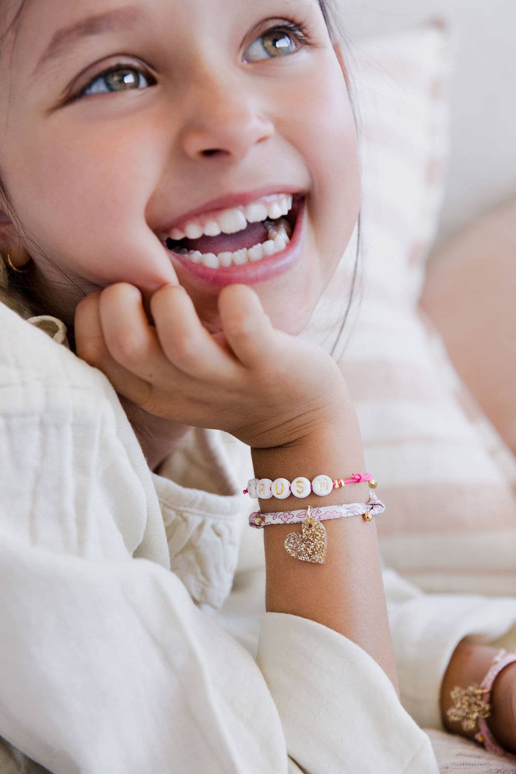 Elastic cord bracelet - pale pink