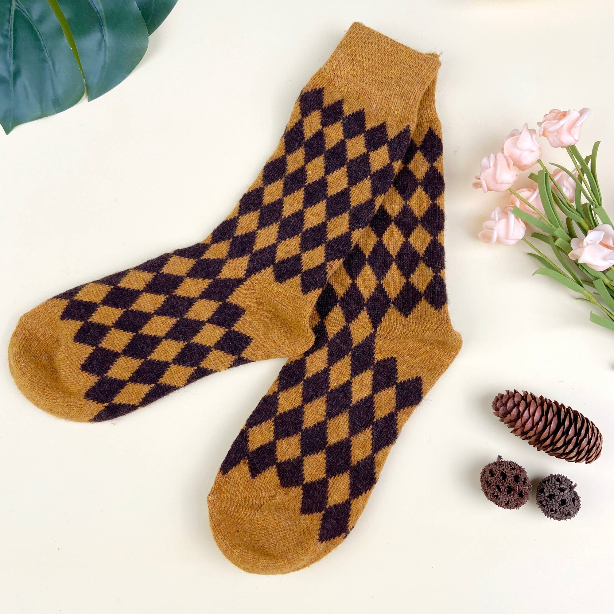 Thick Cashmere Rhombus Socks