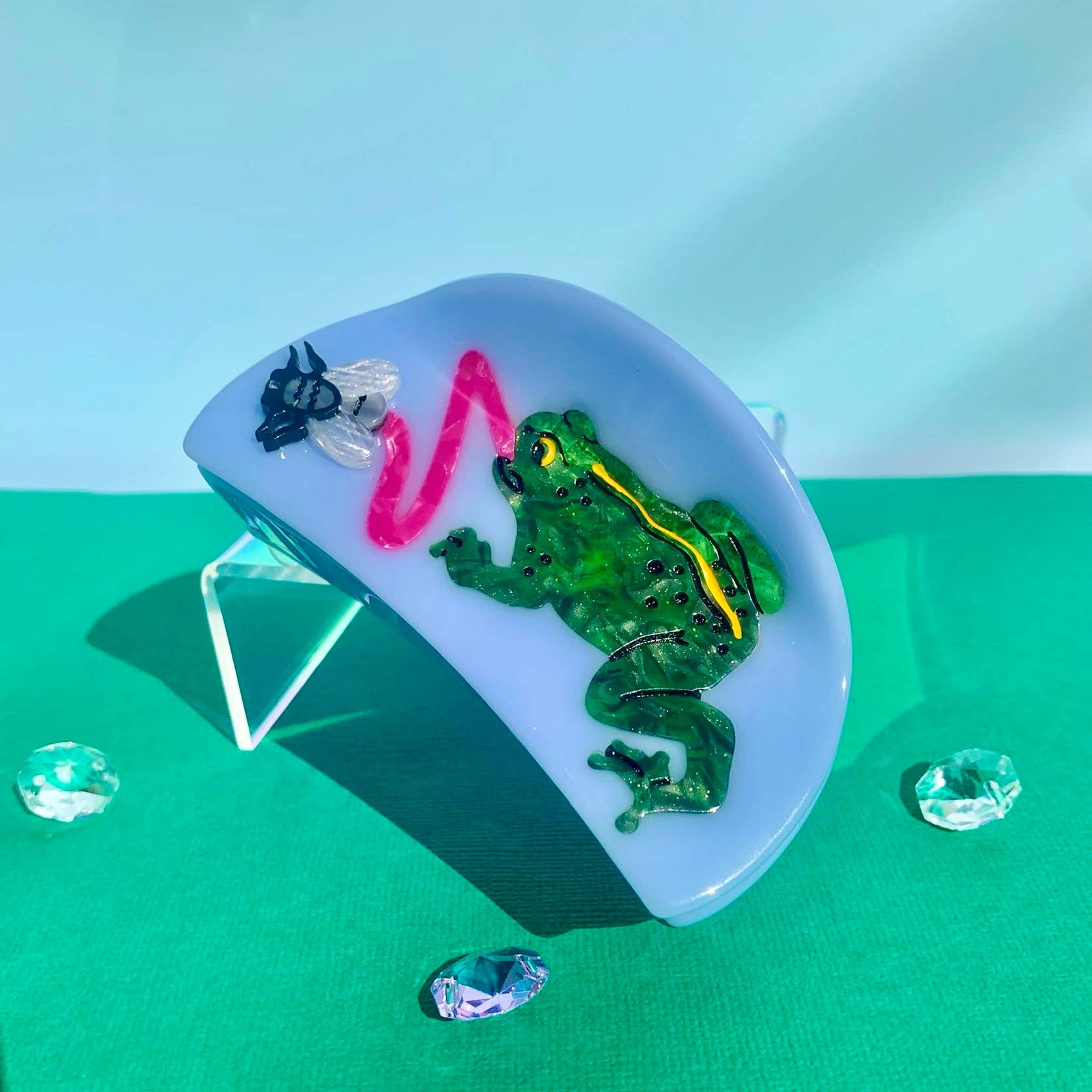Frog and Fly Hair Claw