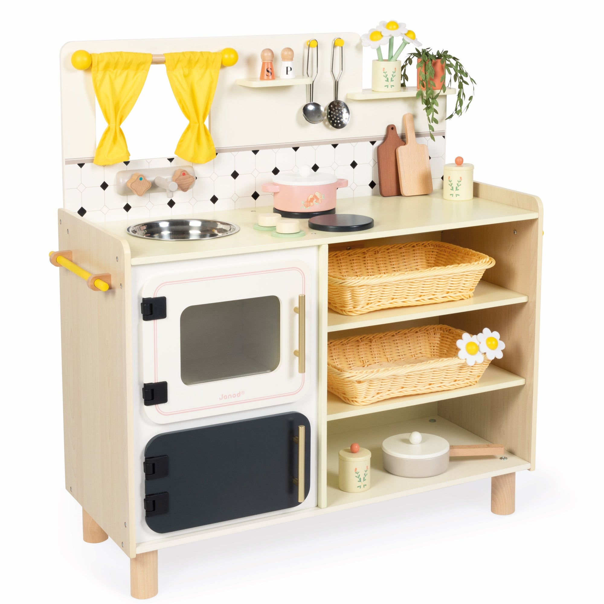 SHINY GRANDMA - BIG EQUIPPED KITCHEN