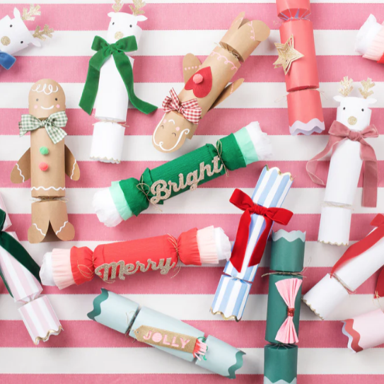 Merry & Bright Christmas Crepe Crackers -gifts