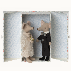 Wedding Mice Couple in Box