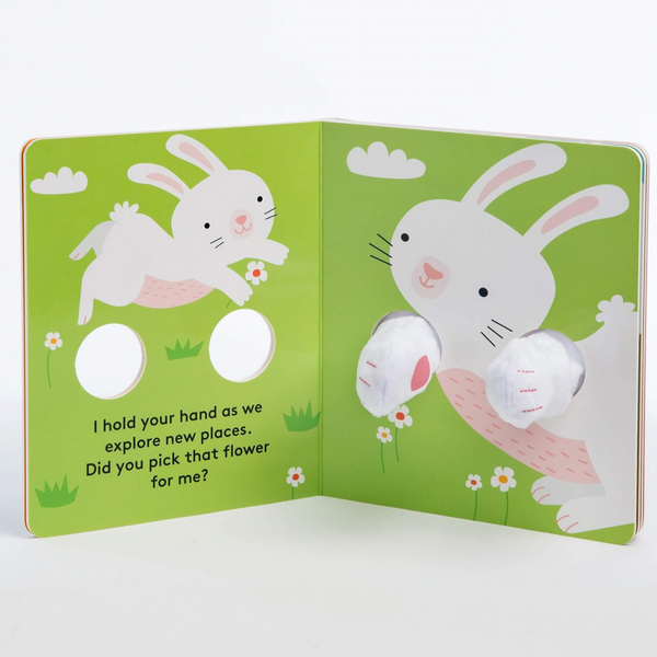 Hug Me Little Bunny: Finger Puppet Book (0-3yrs)