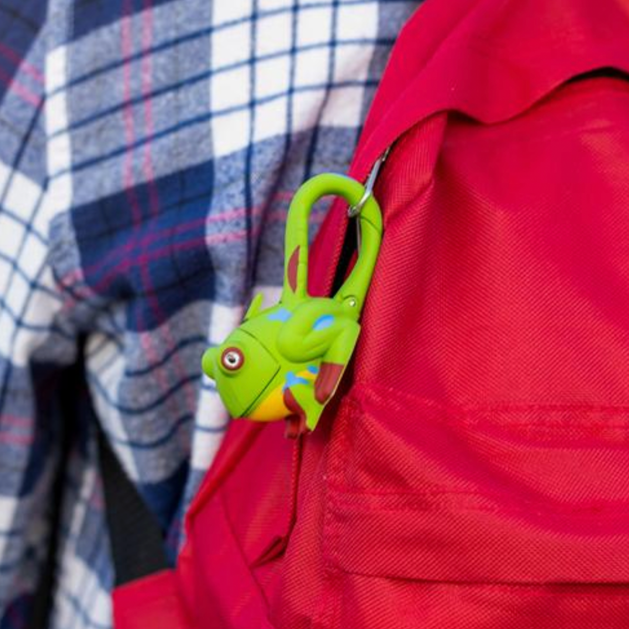 Lifelight Animal Carabiner Flashlight - Green Frog