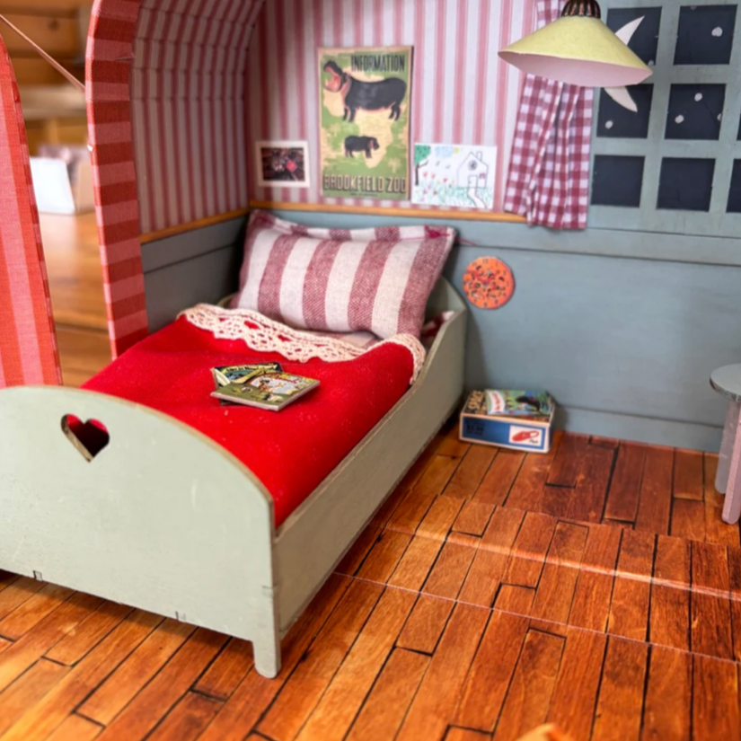 Mouse Mansion To Go - Kid's Room