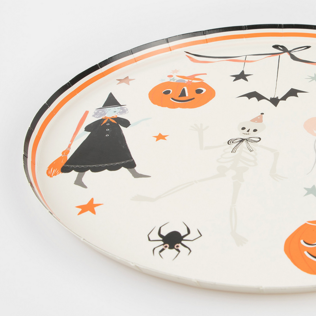 It's Halloween! Dinner Plates (x8)