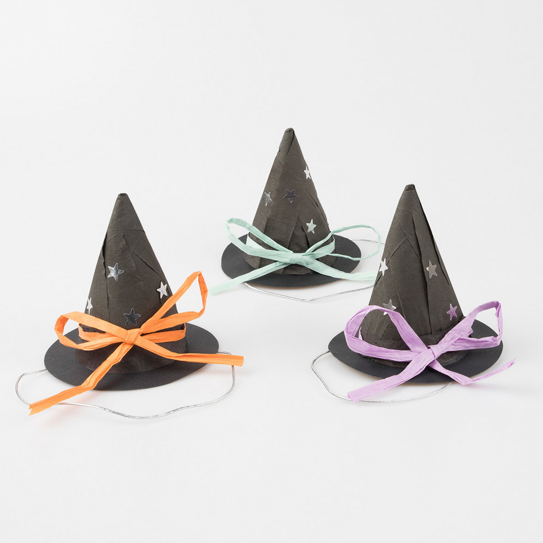 Surprise Witch Hats -friendship bracelets and erasers (pk3)