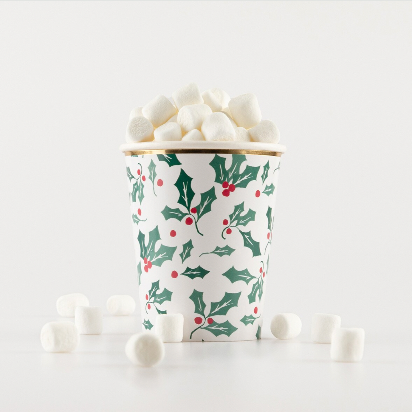 Holly Pattern Cups (8pk)