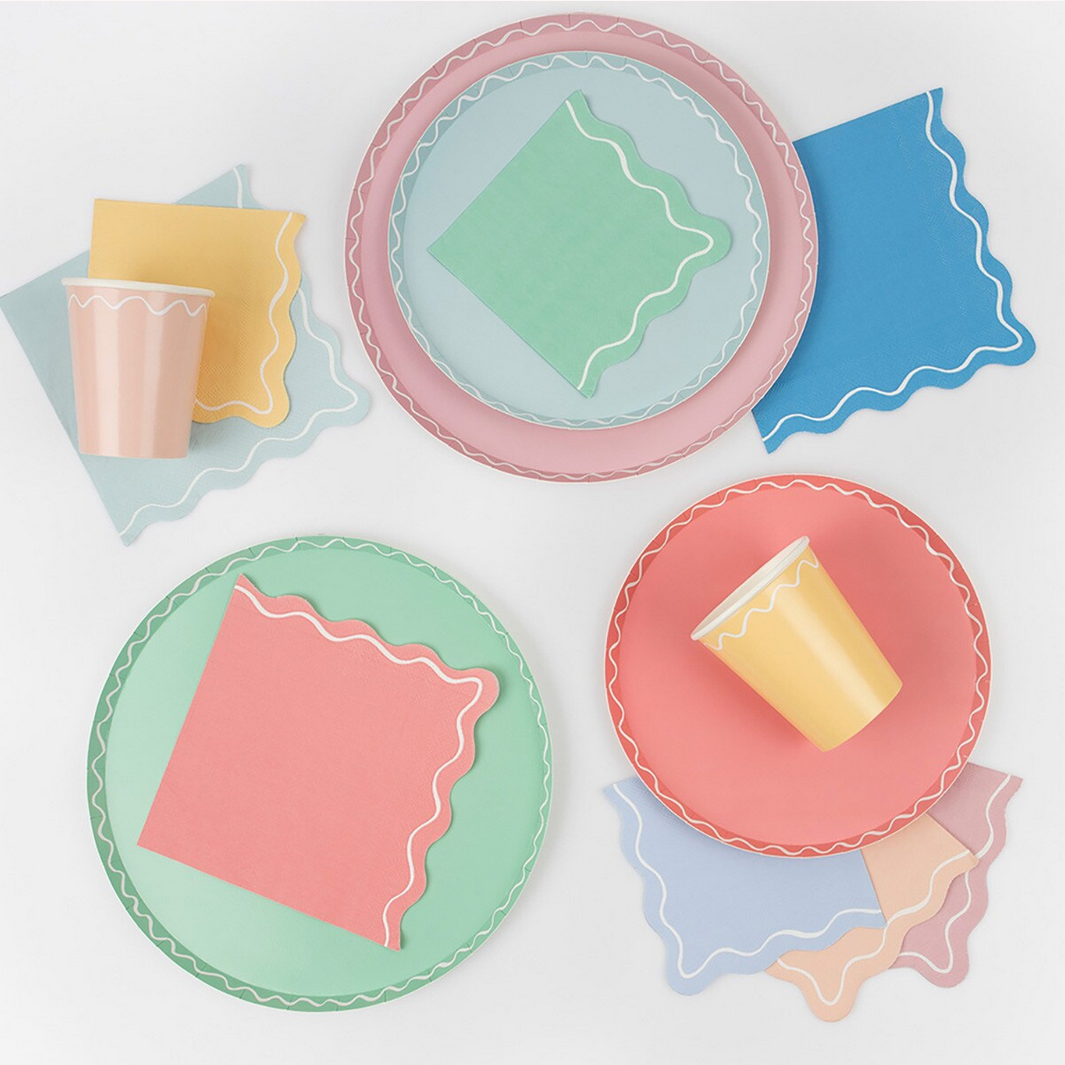 Mixed Wavy Line Dinner Plates (8pk)