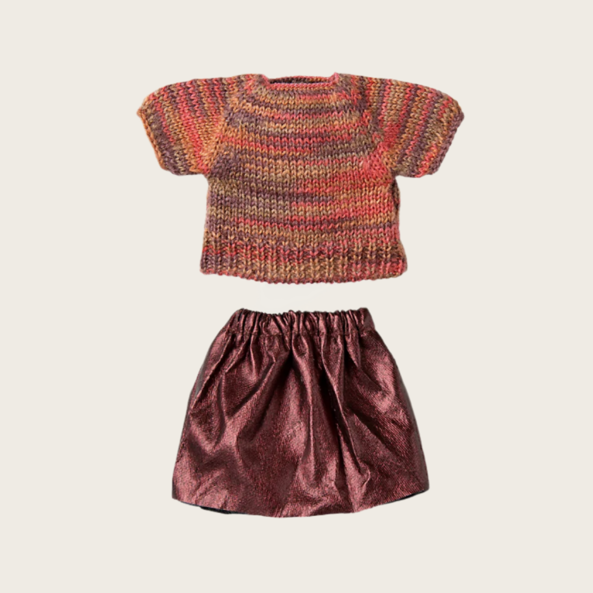 Skirt and knitted blouse for Mom Mouse