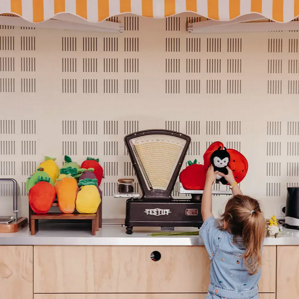 Comet the Ladybug/Tomato