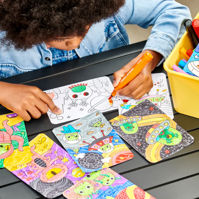 Undercover Art Hidden Pattern Coloring Activity Art Cards - Monster Aliens