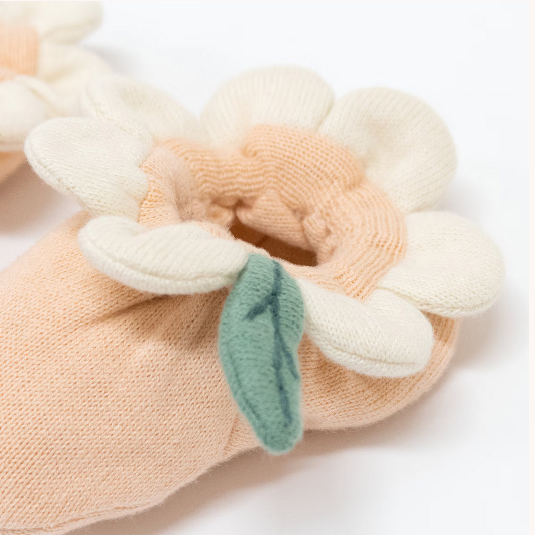 Organic Peach Daisy Baby Booties