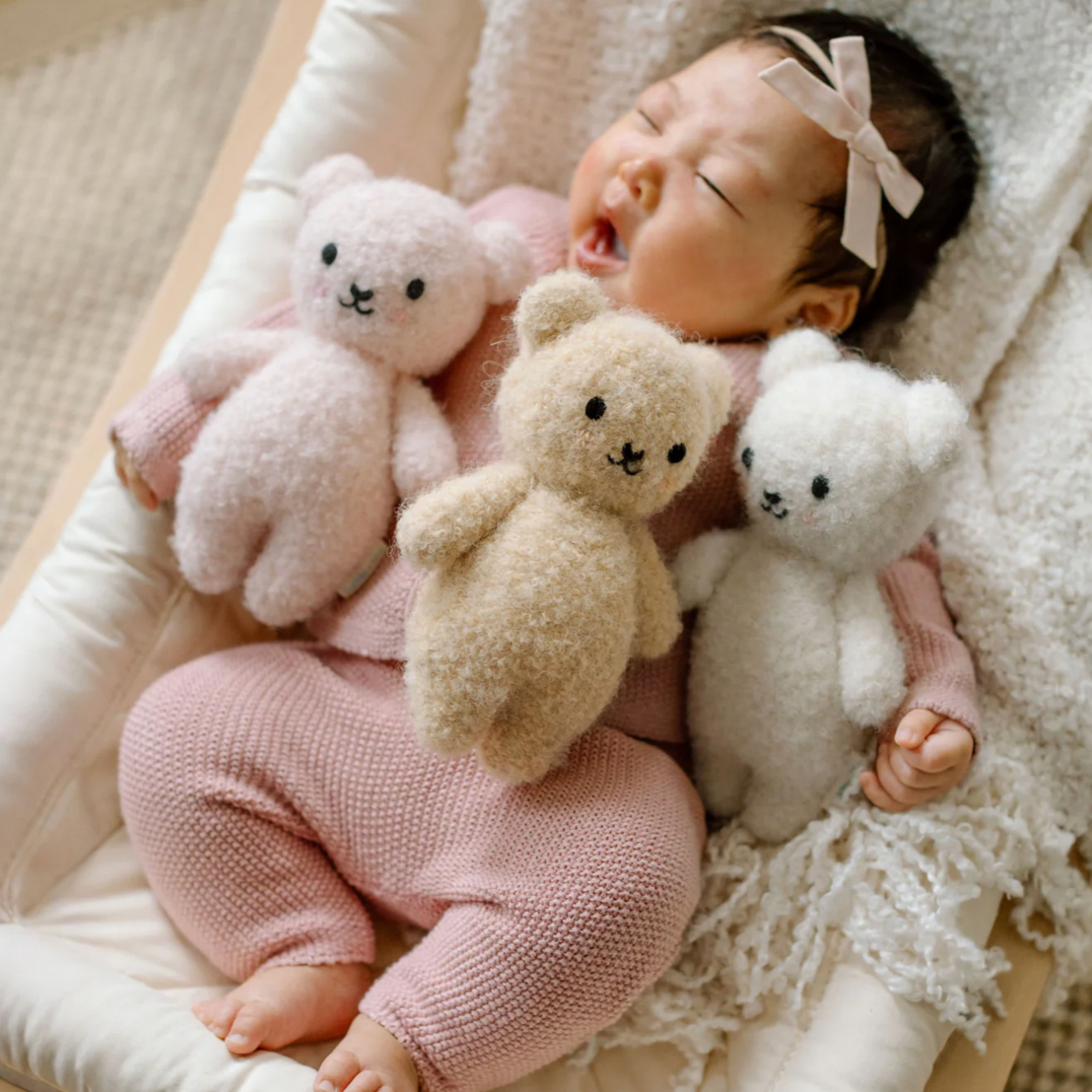 Baby bouclé bear (honey)