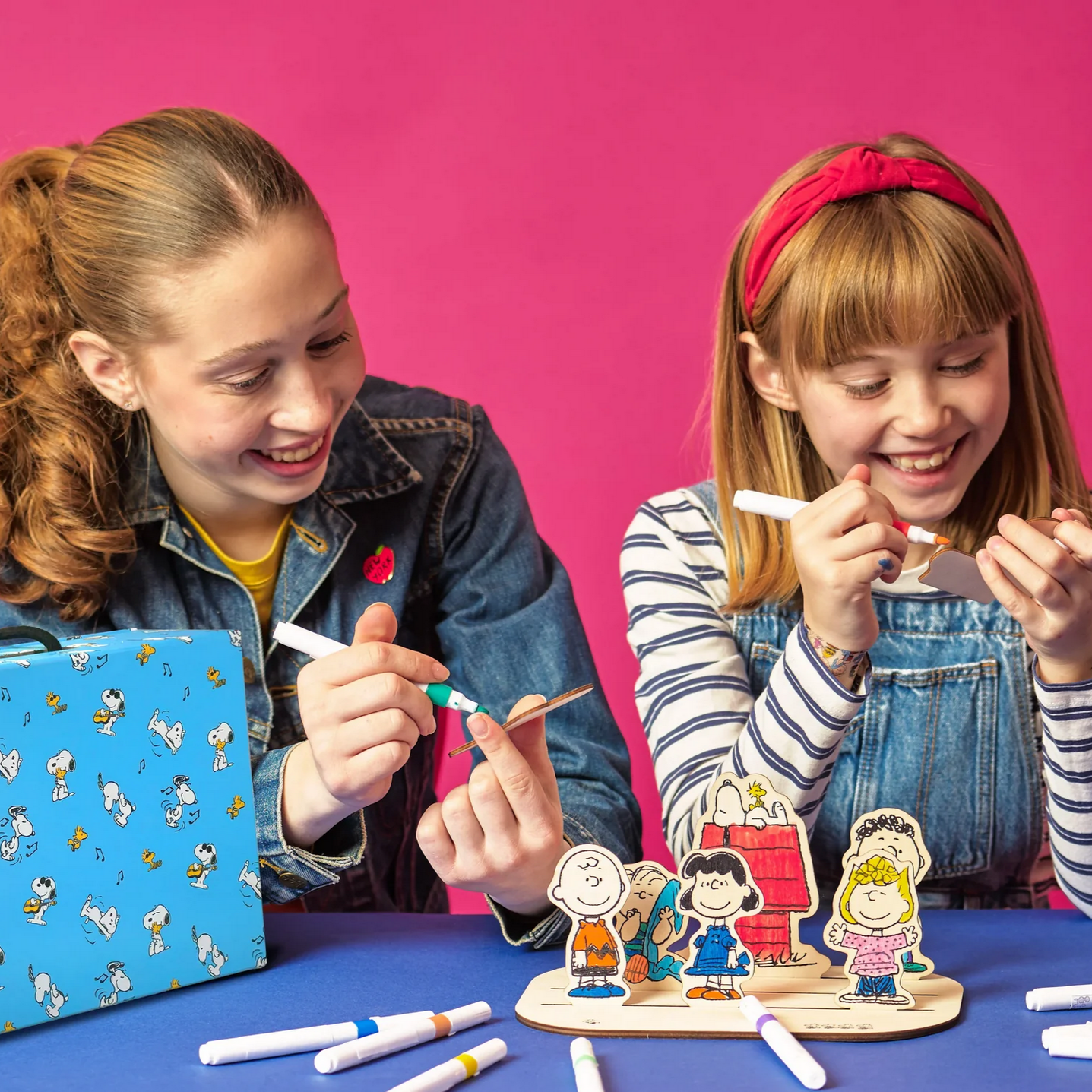 OOLY x Peanuts Color-In Wooden Scene Kit - 12 Paint Markers