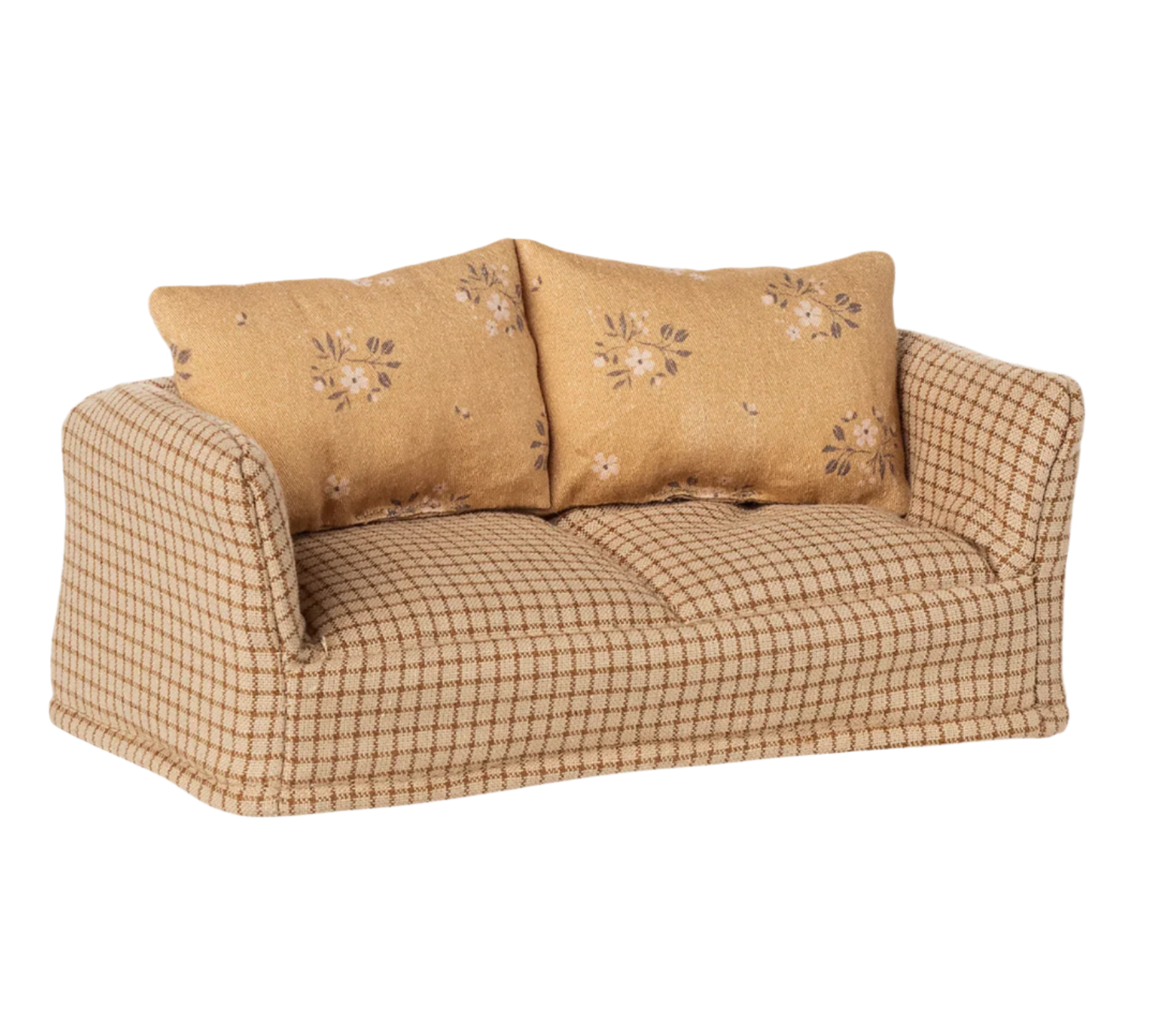 Couch, Mouse - Mable